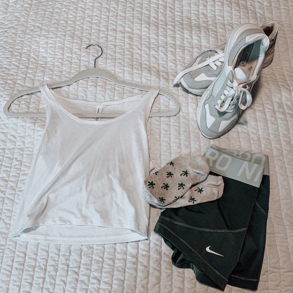 XS/S Bella + Canvas Airlume Jersey Cropped Singlet